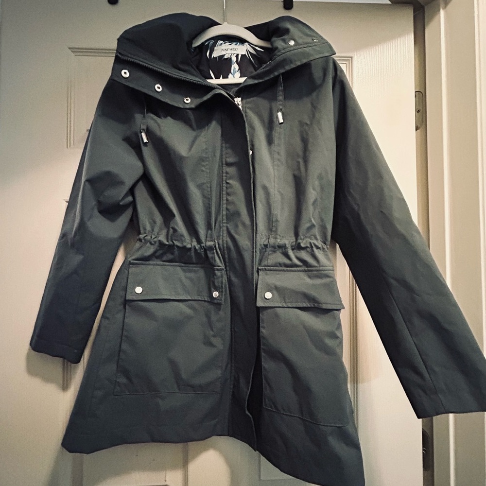 NWOT Nine West rain coat